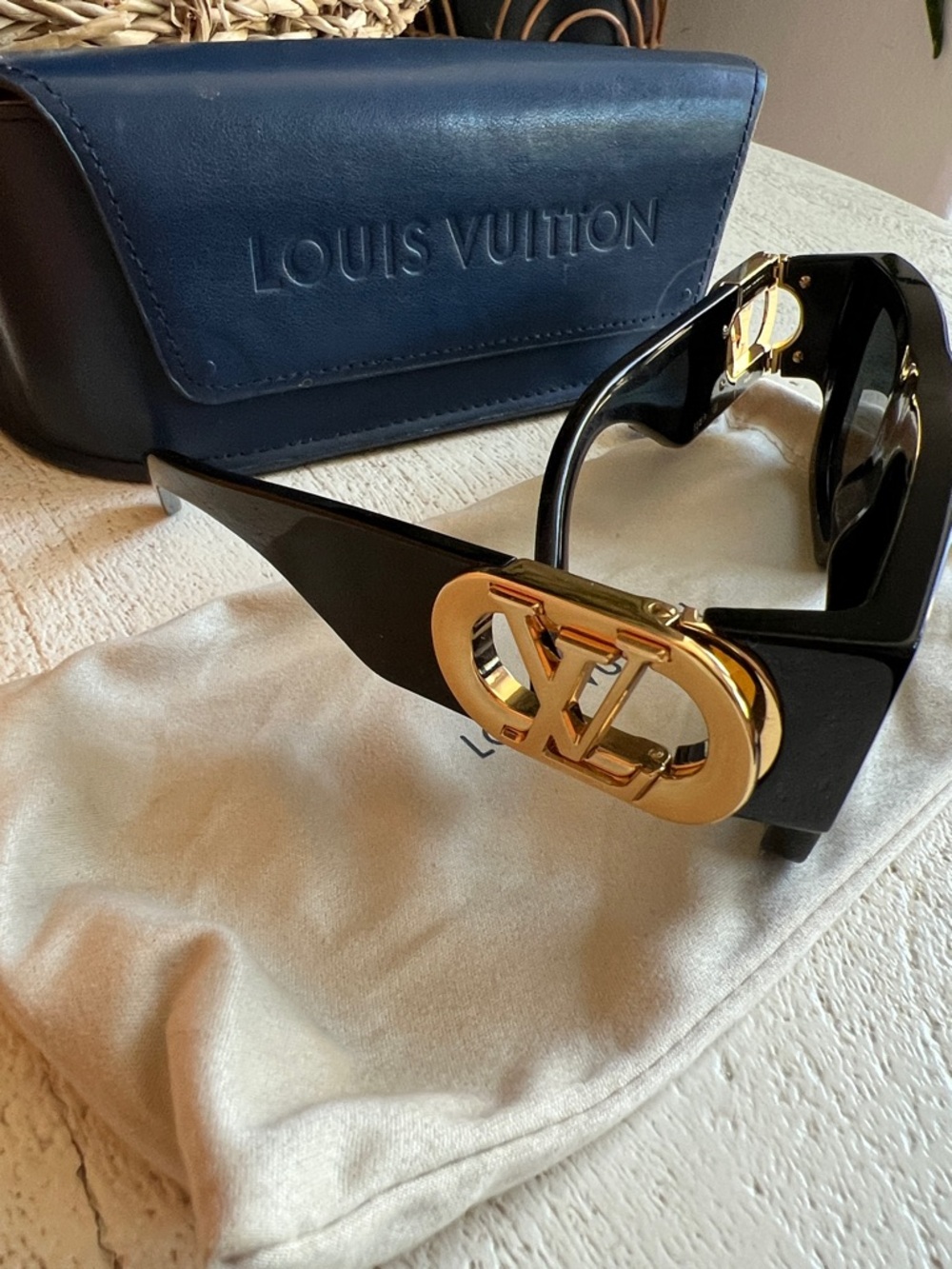 Louis Vuitton Black Sunglasses with Gold LV Medallions - Picture 7 of 9